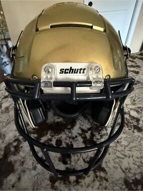Schutt F7 2.0 Adult Medium Football Helmet
